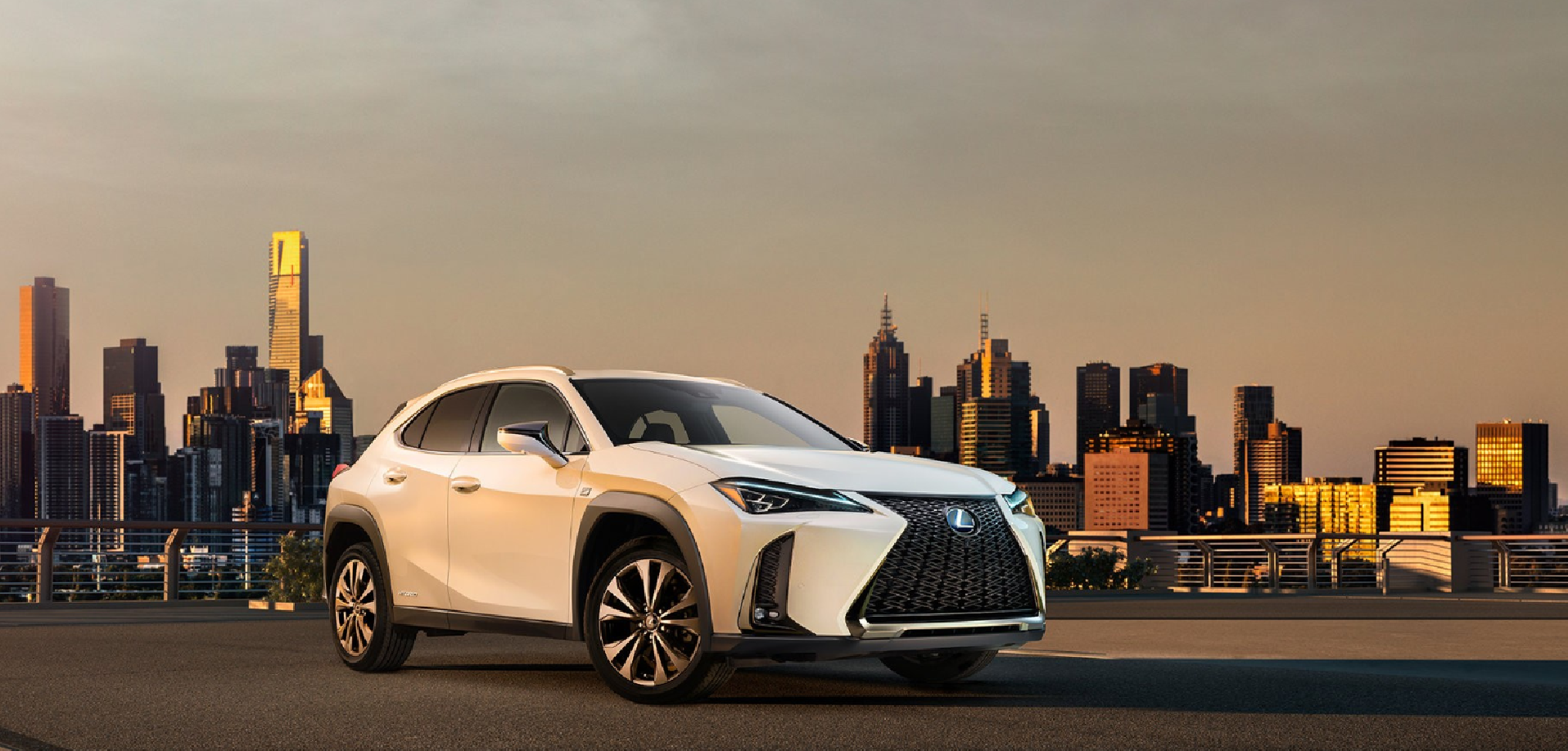 LEXUS UX